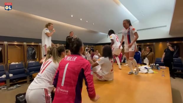 OL Women celebrate qualification over PSG